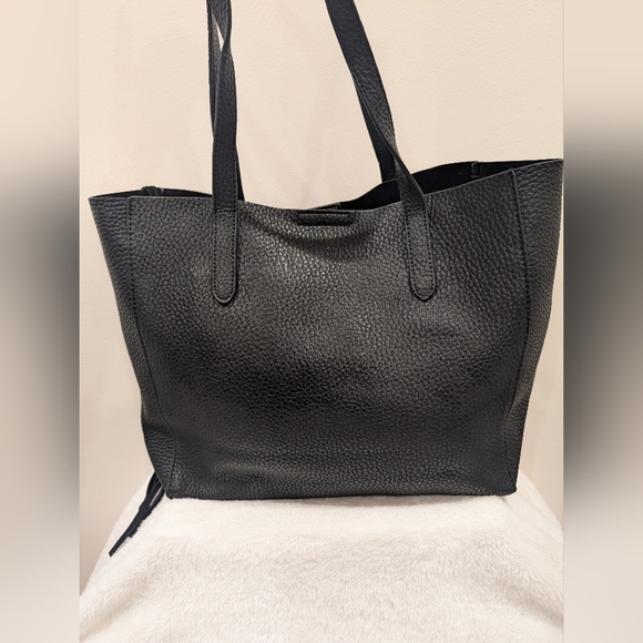 Shiraleah Fringe Tote And Clutch - Picture 3 of 8